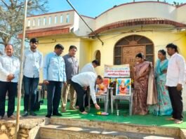 गुरूदत्त माध्यमिक व उच्च माध्यमिक विद्यालय, चौसाळा येथे राजमाता जिजाऊ व स्वामी विवेकानंद यांची जयंती साजरी